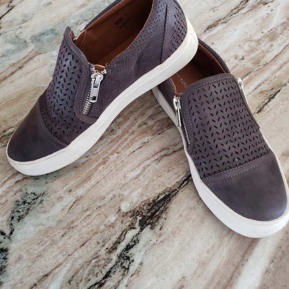 report alexa slip on sneaker